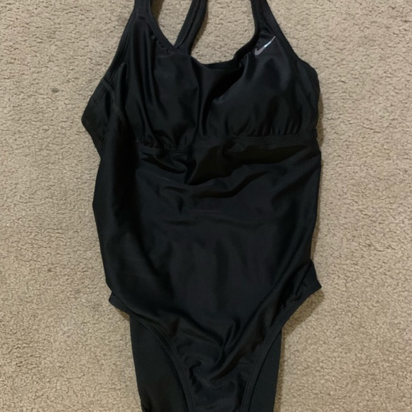 Used Nike women’s L swimsuit great condition - Picture 2 of 7